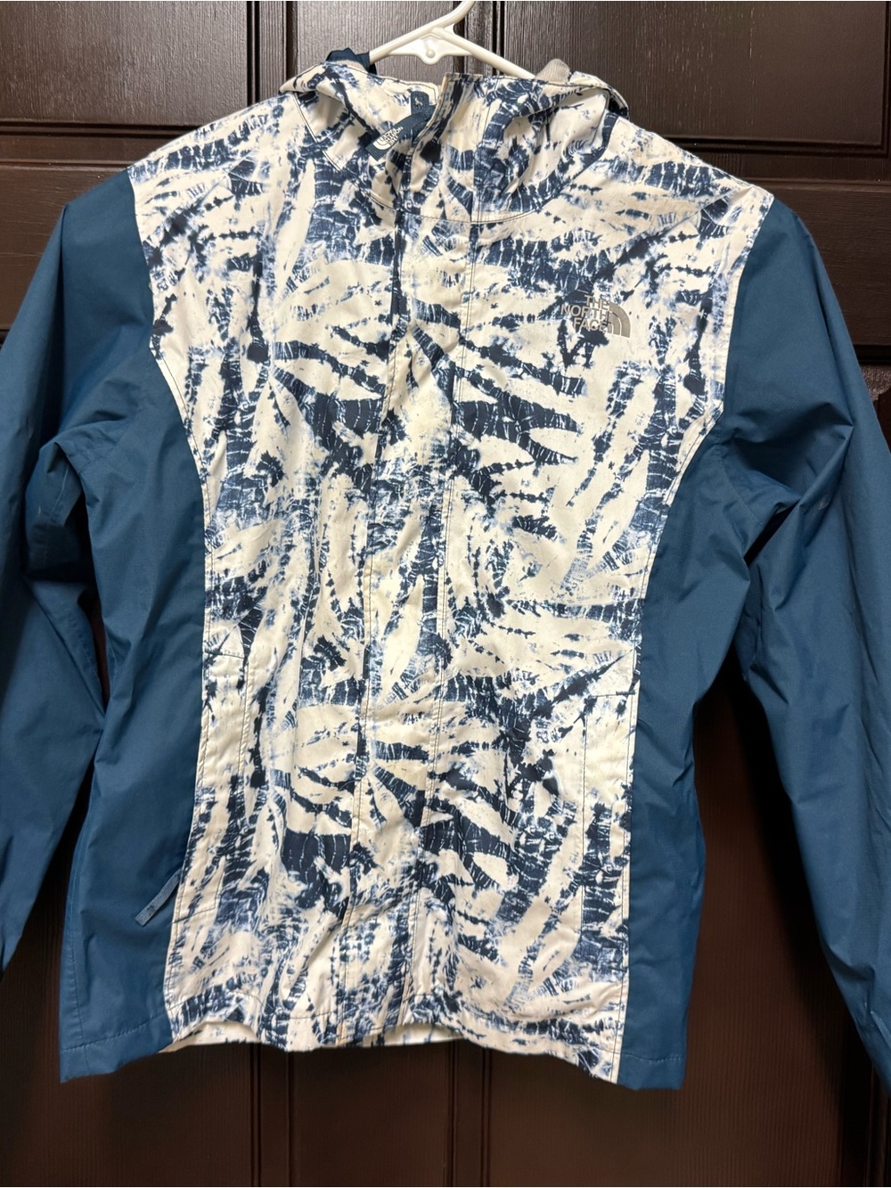 The North Face Kids Blue and White Printed Hooded Rain Jacket